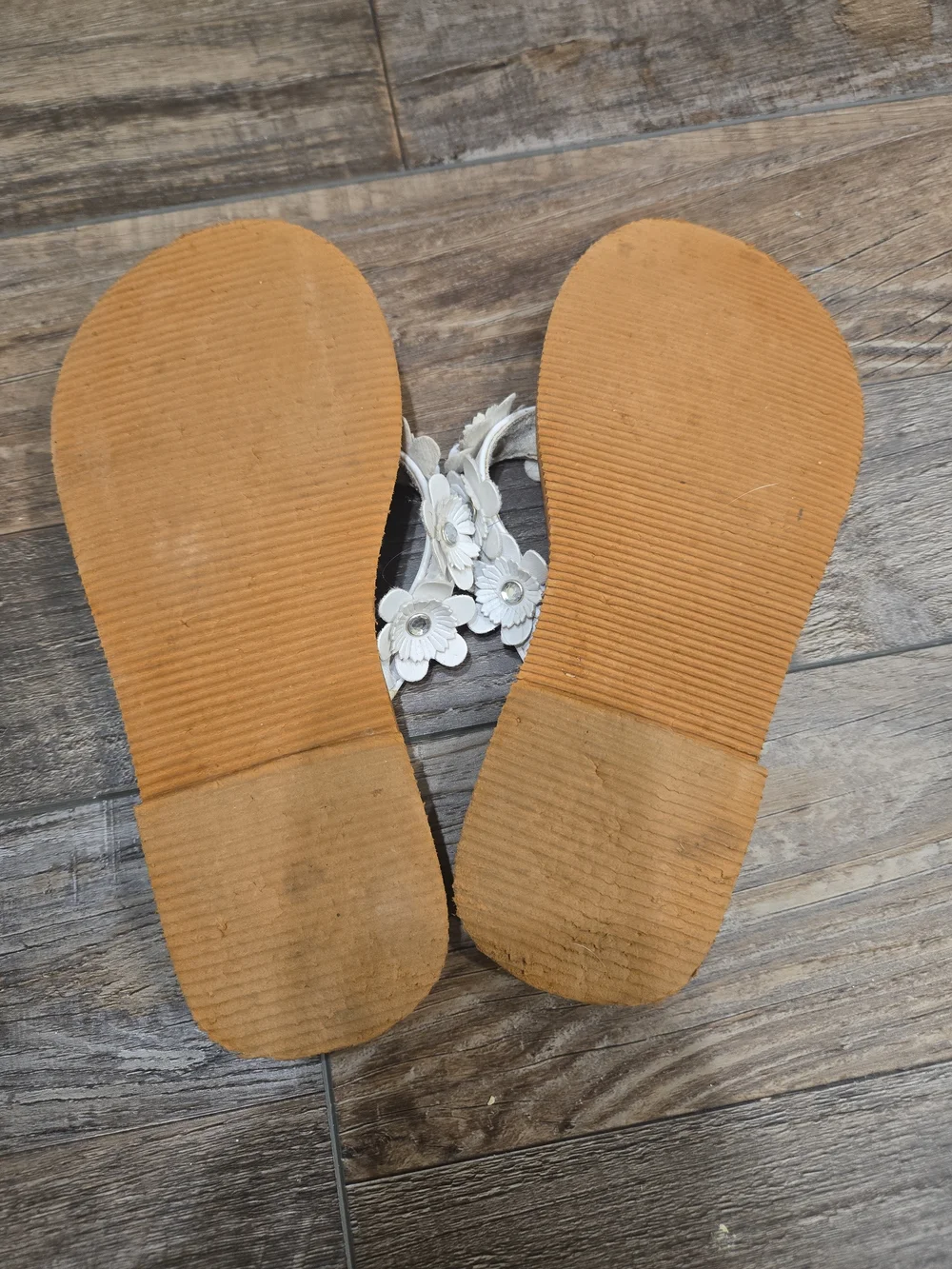 Girls Floral White Thong Sandals